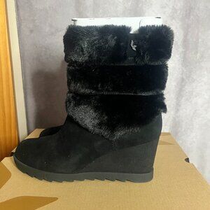 NIB UGG Koolaburra Black Suede wedge Boot size 9